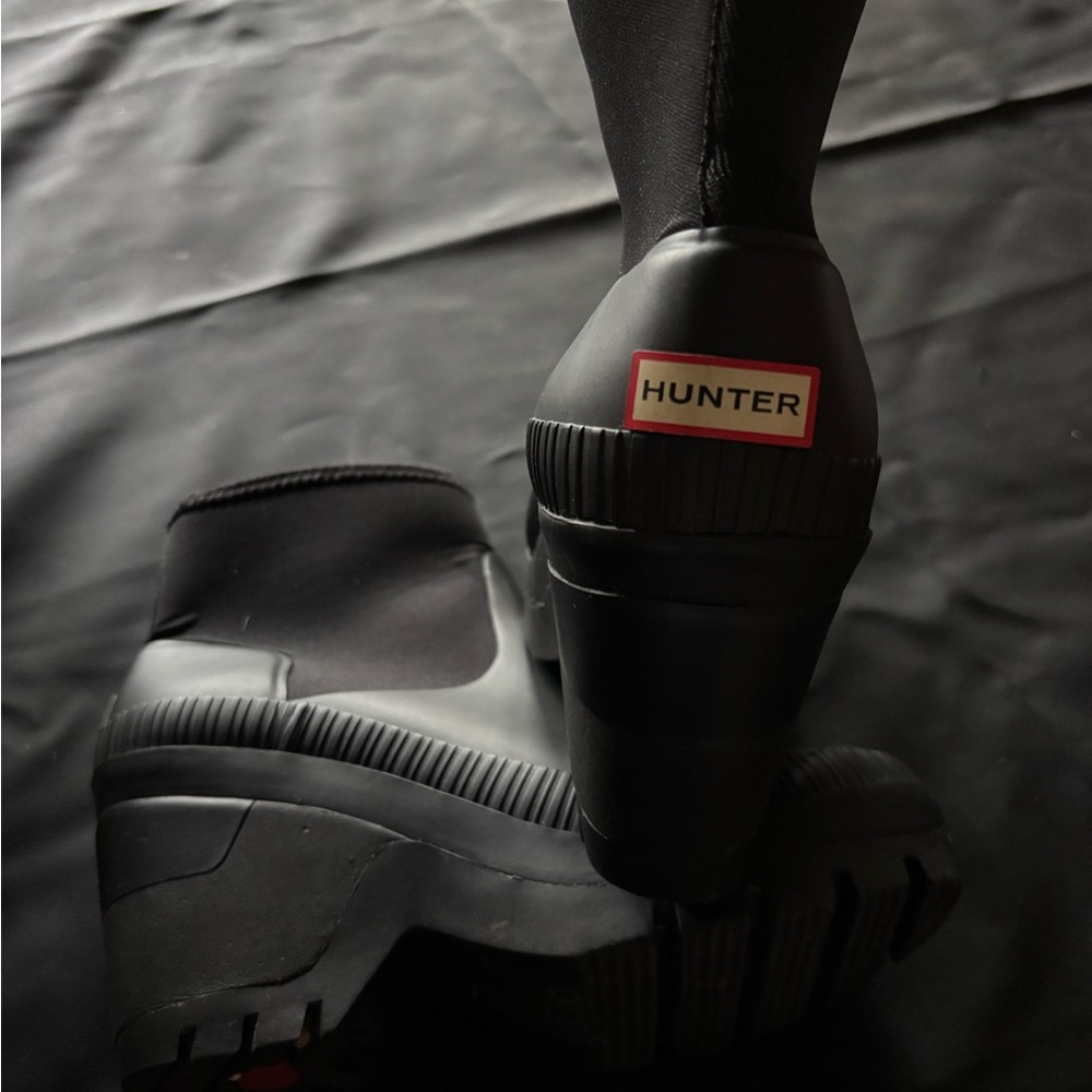 Hunter Women's Black Ankle Boots